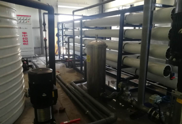潍坊40T反渗透设备安装调试完成
