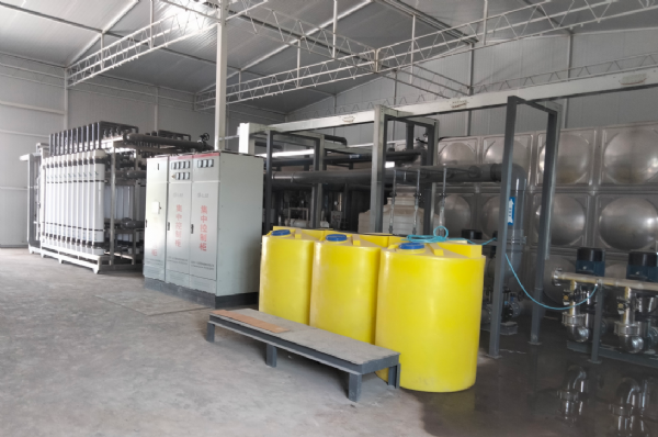天津东信150T超滤设备安装调试完成