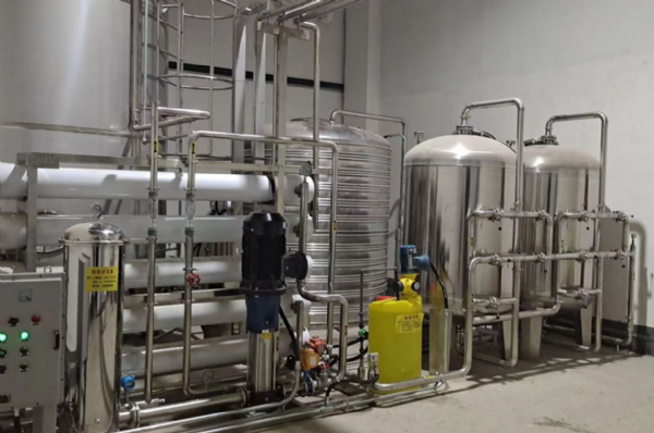 兰陵酒业10T单级反渗透设备安装调试