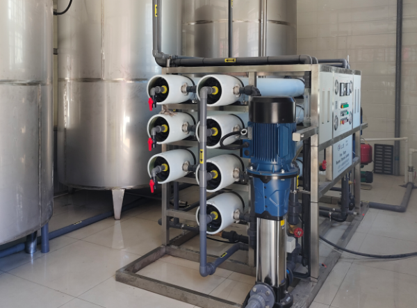 宁夏酒业5T双级反渗透设备安装调试完成