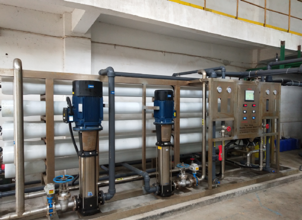 瑞金20T双级反渗透设备安装调试完成