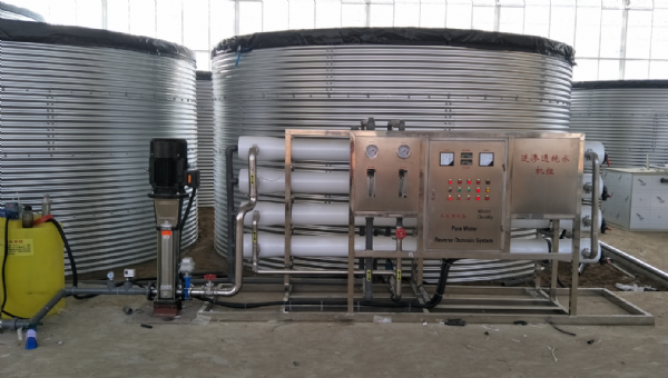 重庆三合镇12T单级反渗透设备安装调试