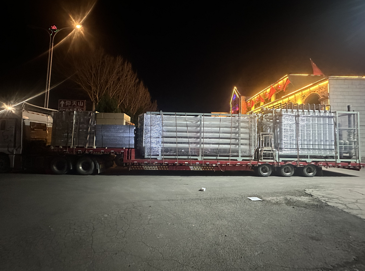 【川一股份】2✖80T超滤设备+120T单级反渗透设备装车发往广西百色市